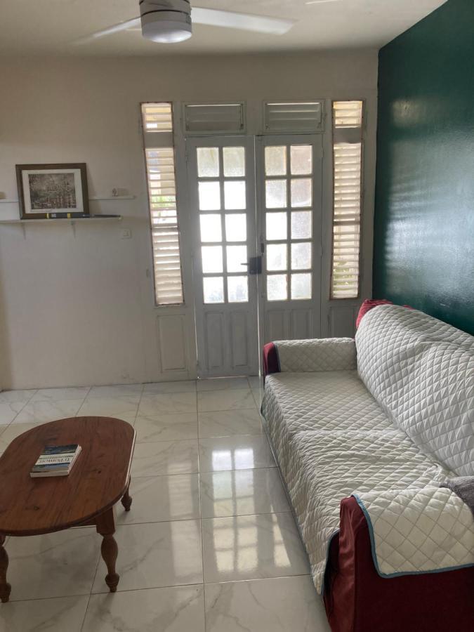 Sympathique Pied A Terre A Schoelcher Exteriör bild